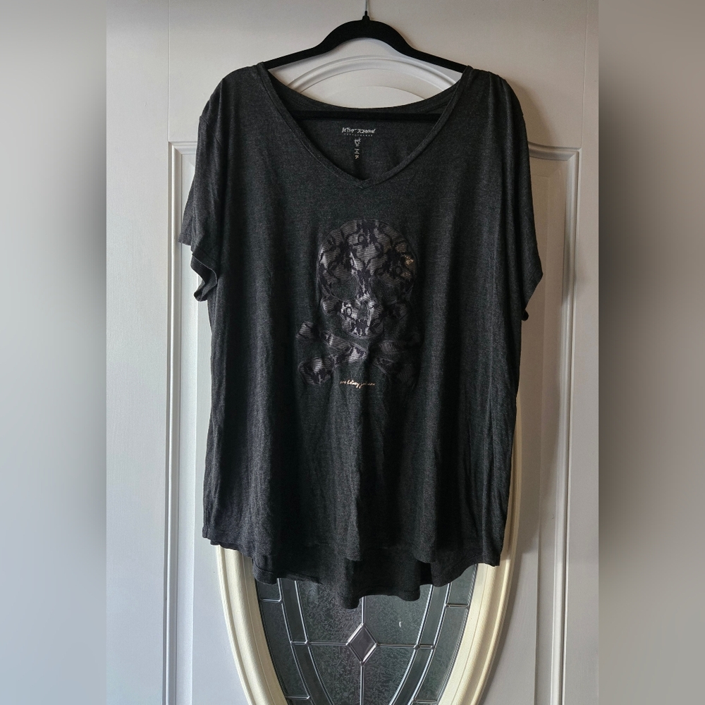 Betsey Johnson Performance Skull Lace Tee – Plus Size 3X